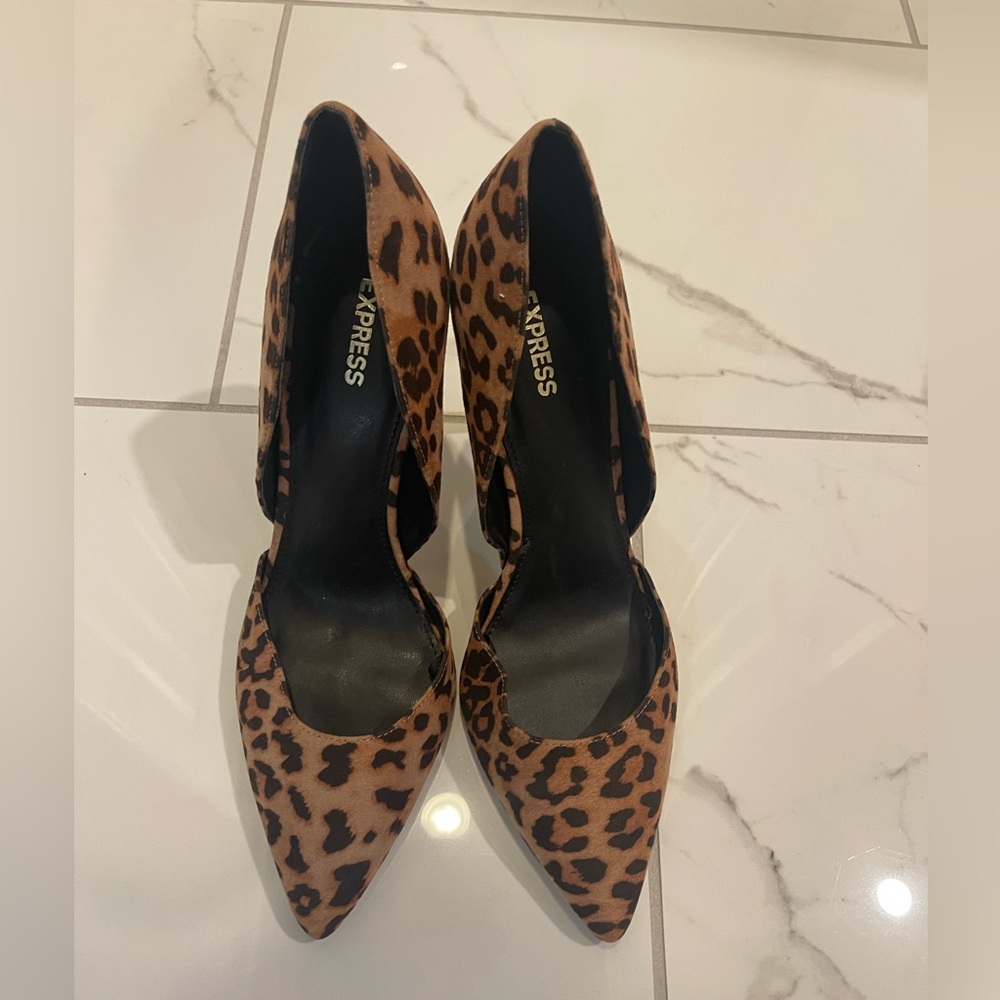Express Leopard Pumps size 10